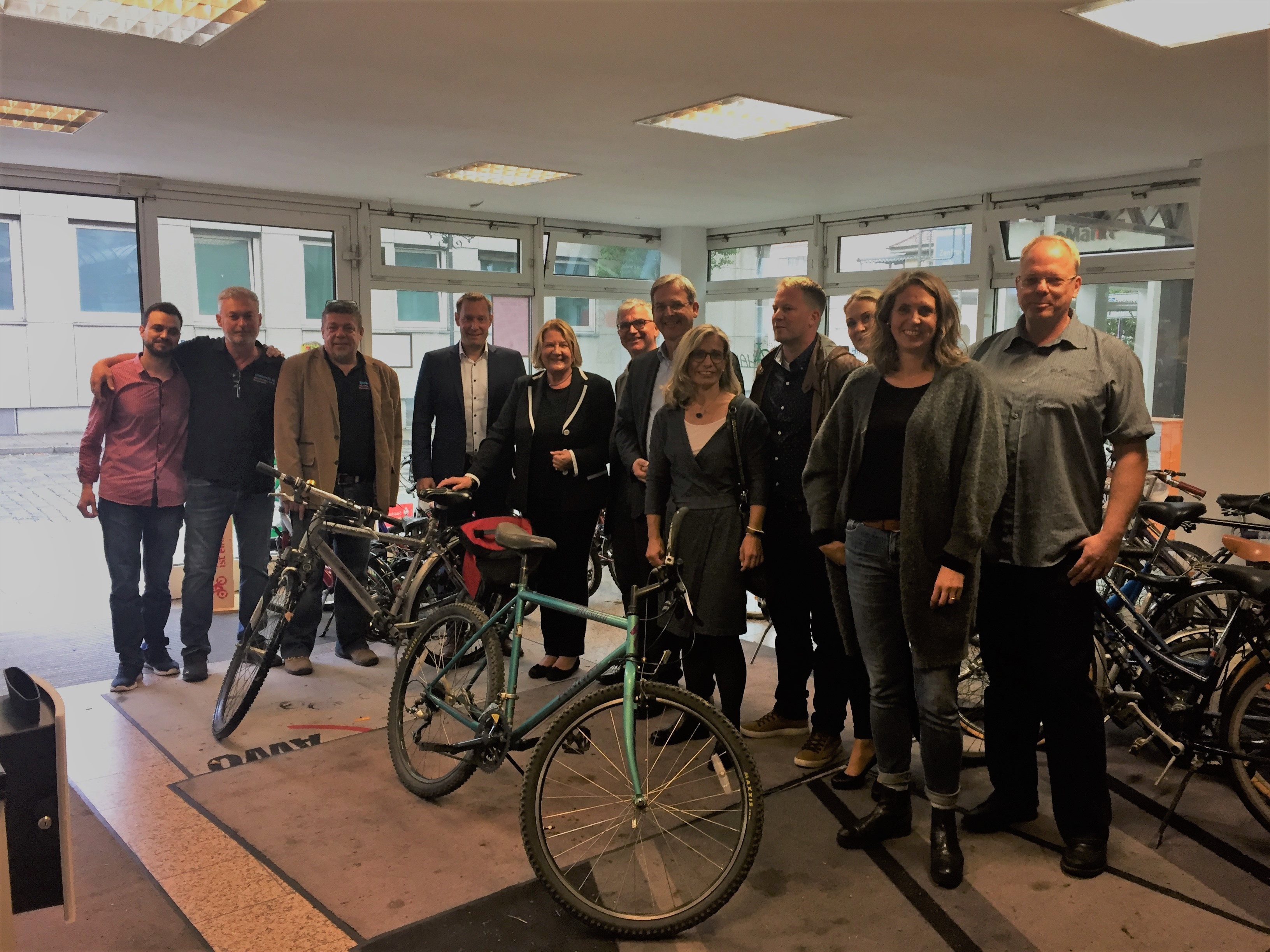 Gruppenfoto im Sozialen Radhaus