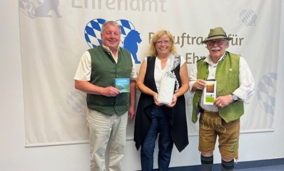 EAB Schmidt_AGNA 2024.jpg